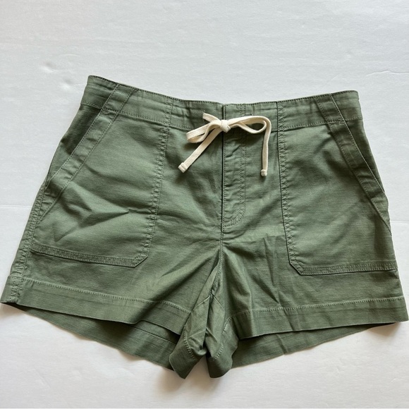 LOFT Pants - Loft twill Utility Shorts neutral green size 10